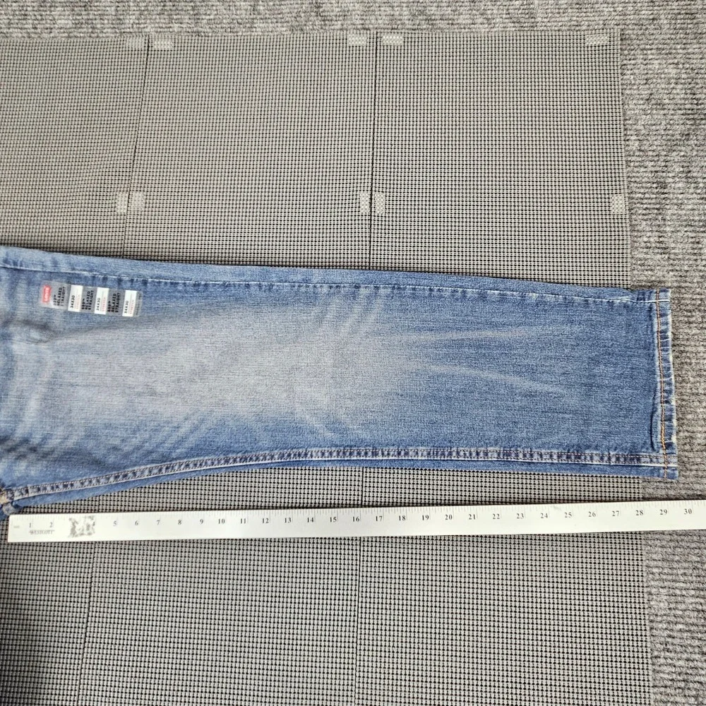 Levi's 559 Relaxed Straight Mens 36x30 Light Wash Blue Stretch Jeans 00559-0552